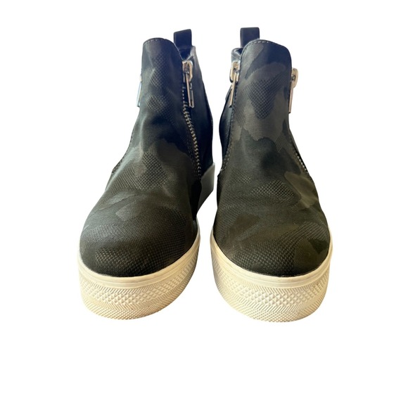 Steve Madden‎ Wedge Hidden Heel Camo Print Side Zip Fashion Sneakers 7M - Picture 4 of 11